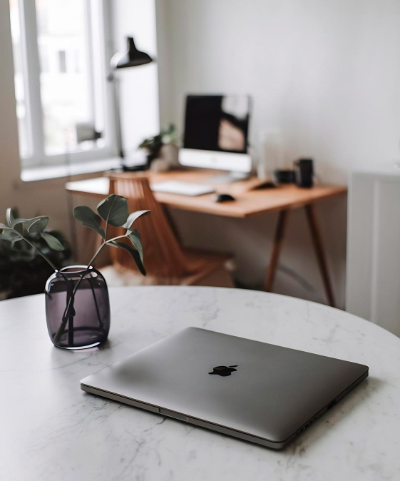 Нужен ли отдельный стол для ноутбука?